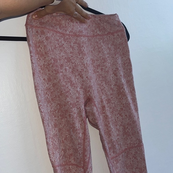 Gymshark Fleur Texture Leggings — Brick Red Size S - Picture 3 of 8